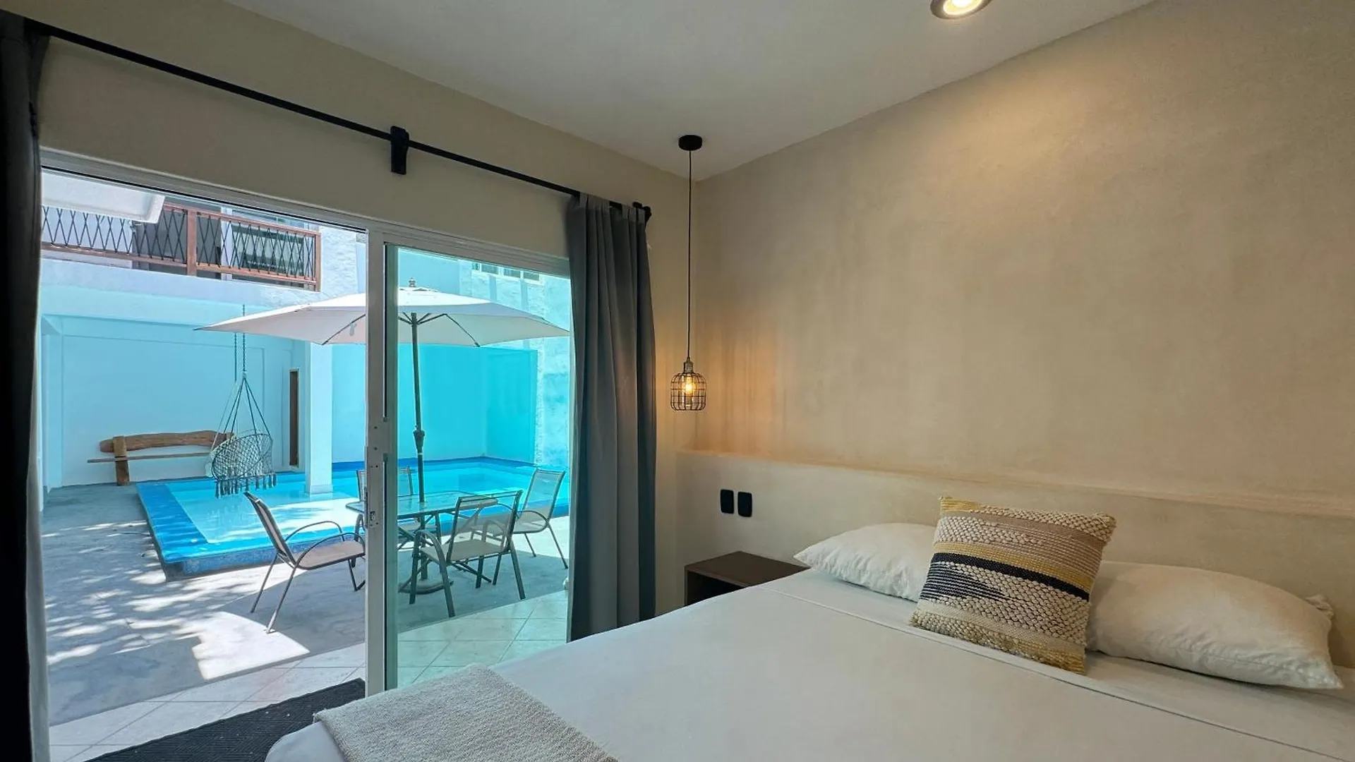 Hotel Caracol Isla Mujeres 3*,