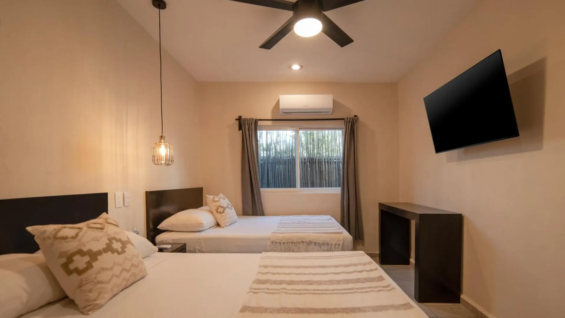 Hotel Caracol Isla Mujeres 3*,  Meksika