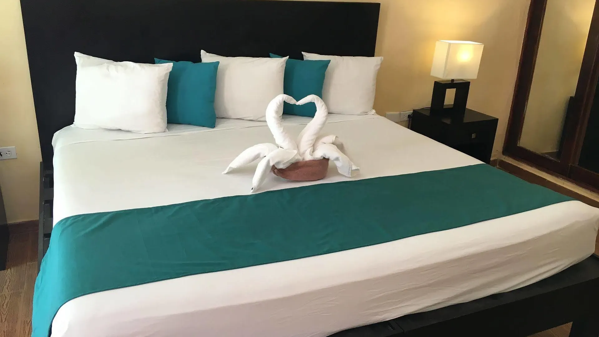 Hotel Isla Caracol Isla Mujeres 3*,