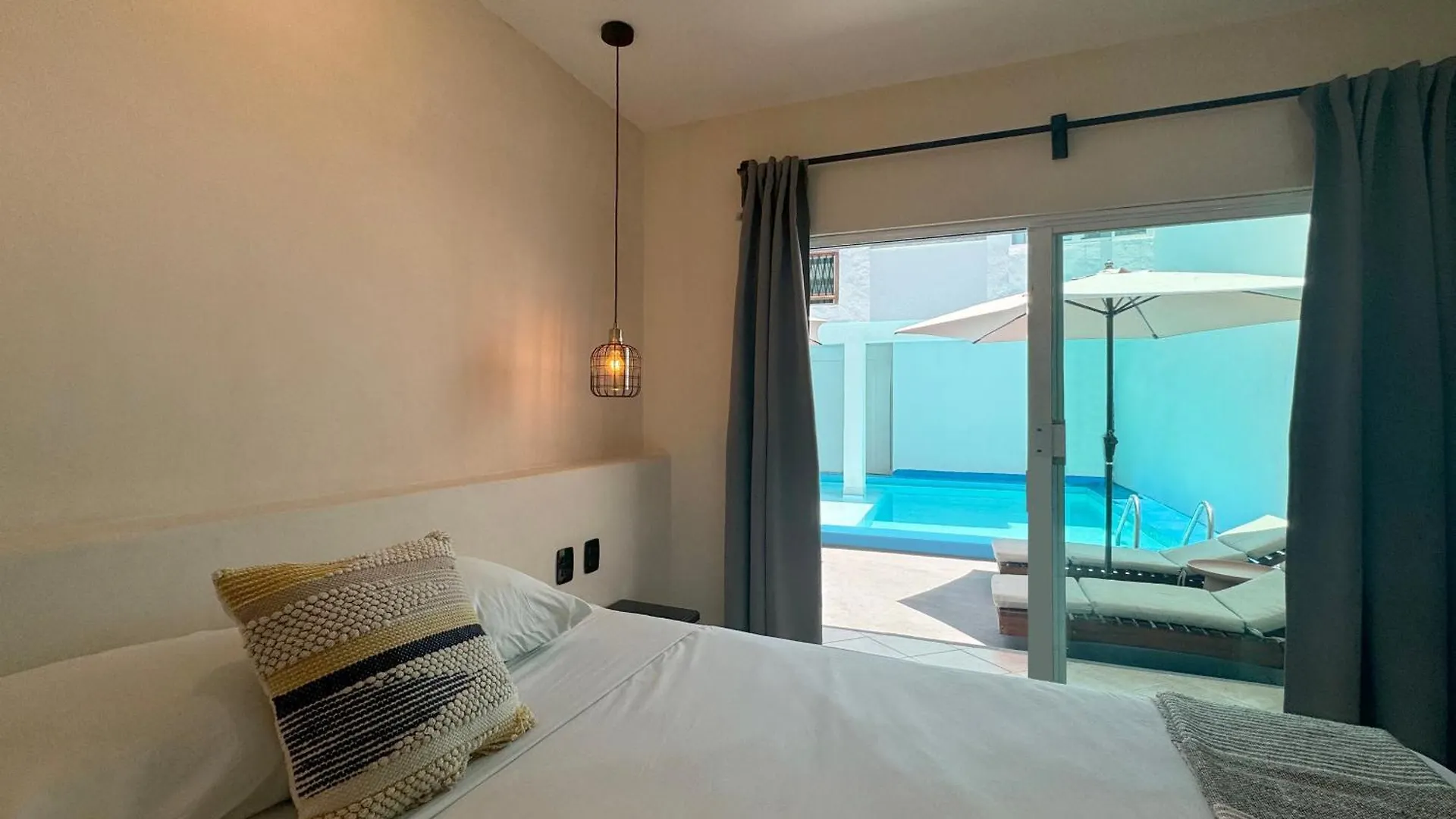 Hotel Caracol Isla Mujeres Mexico